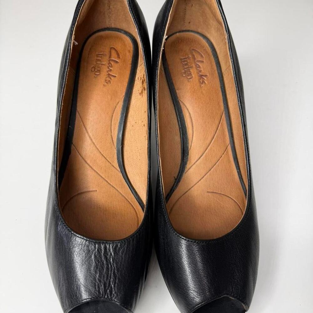 Clarks Indigo Black Leather Peep Toe Comfort heels‎ Size 9